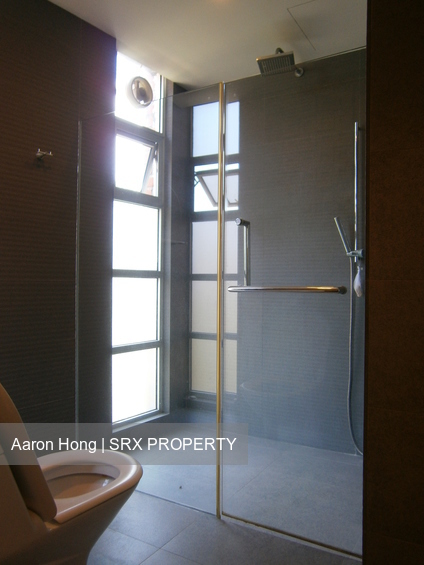 Loyang Valley (D17), Condominium #181679362